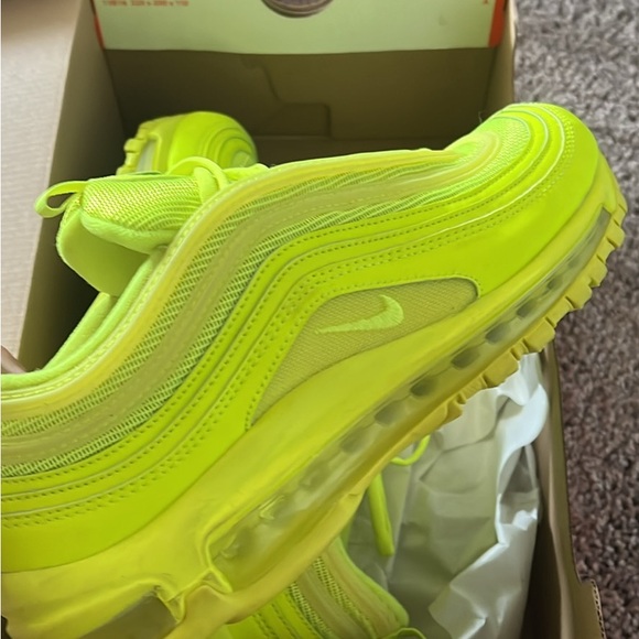 Nike Air Max 97 Volt size 9 women
Like new. With box. Literally wore once. - Picture 5 of 9